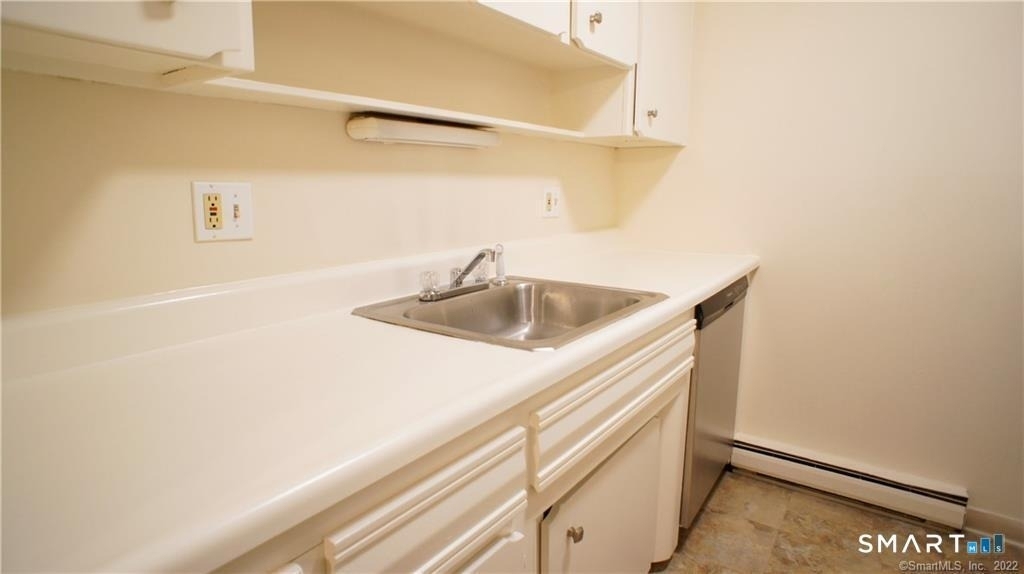 37 Ferris Avenue - Photo 2