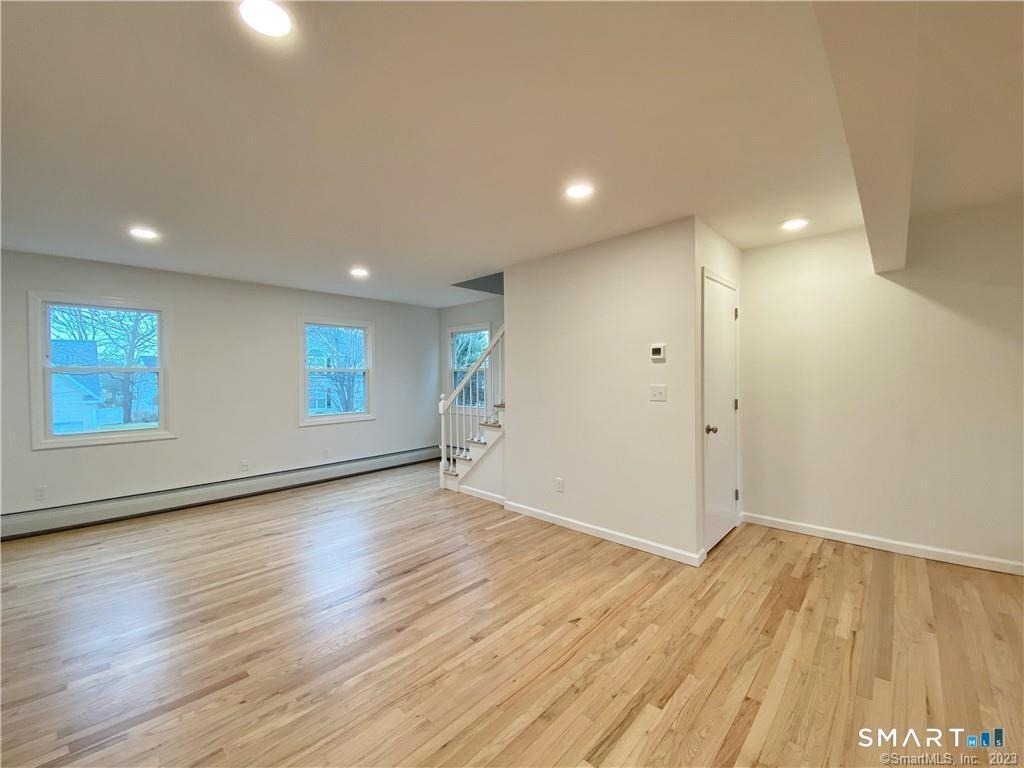 56 Taylor Place - Photo 3