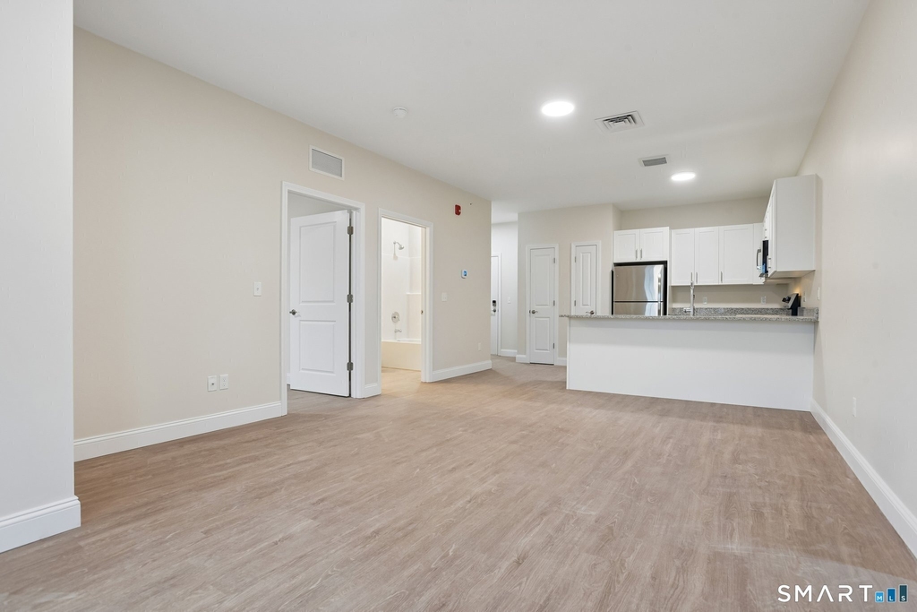 55 Steele Boulevard - Photo 4