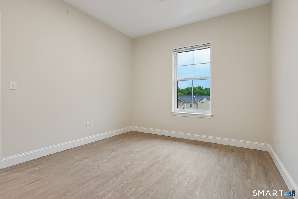 55 Steele Boulevard - Photo 9