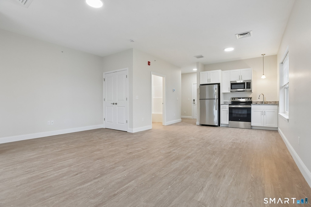 55 Steele Boulevard - Photo 1