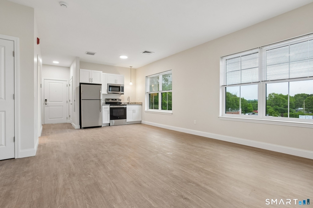 55 Steele Boulevard - Photo 2