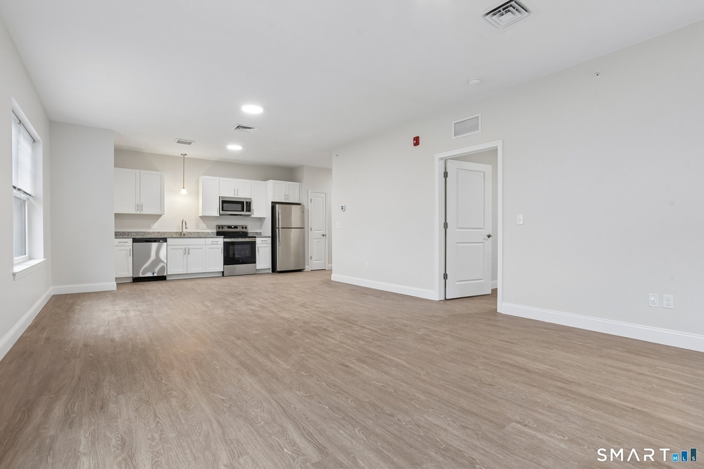 55 Steele Boulevard - Photo 4