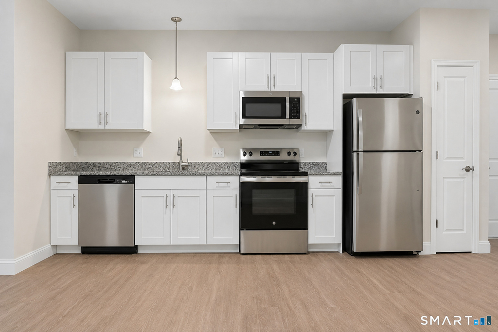 55 Steele Boulevard - Photo 0
