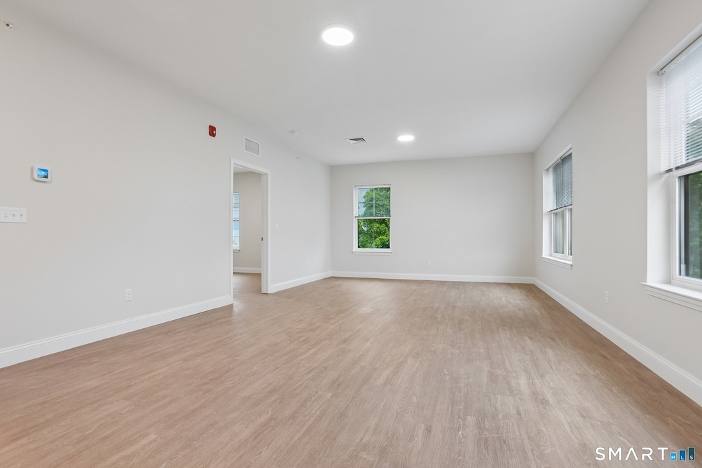 55 Steele Boulevard - Photo 3