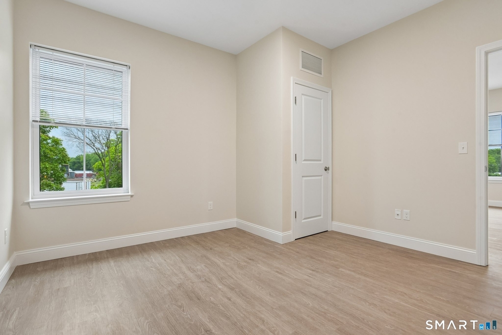 55 Steele Boulevard - Photo 6