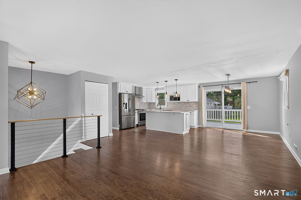 425 Judd Street - Photo 3