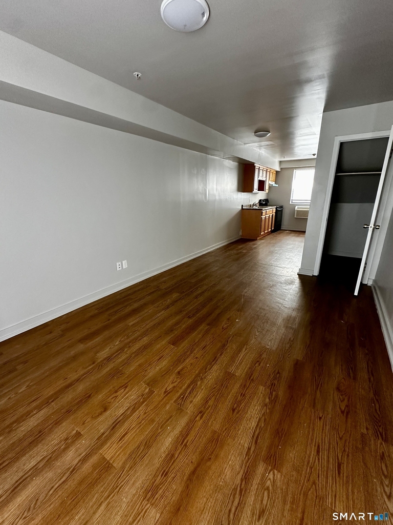 385 Putnam Avenue - Photo 2