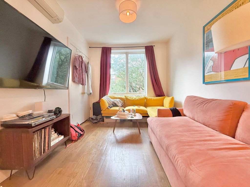 484 Gates Avenue - Photo 1