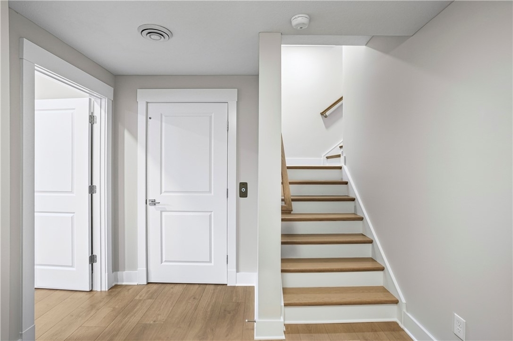 1607 Grandview Avenue - Photo 4