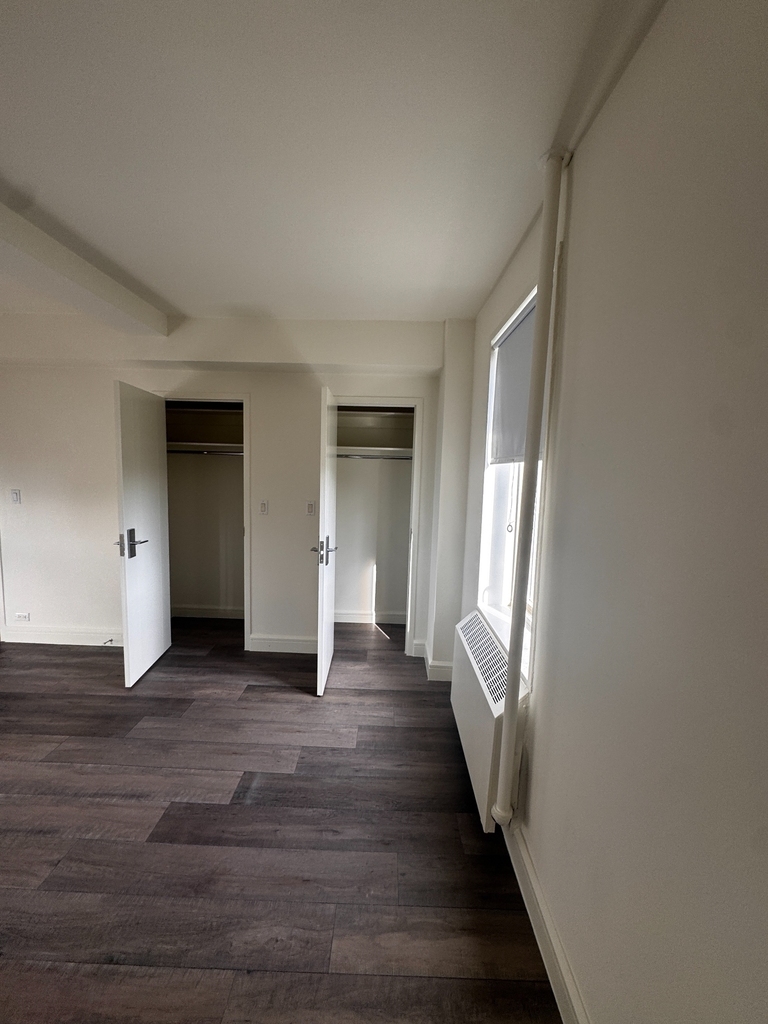 1st Avenue - Photo 12