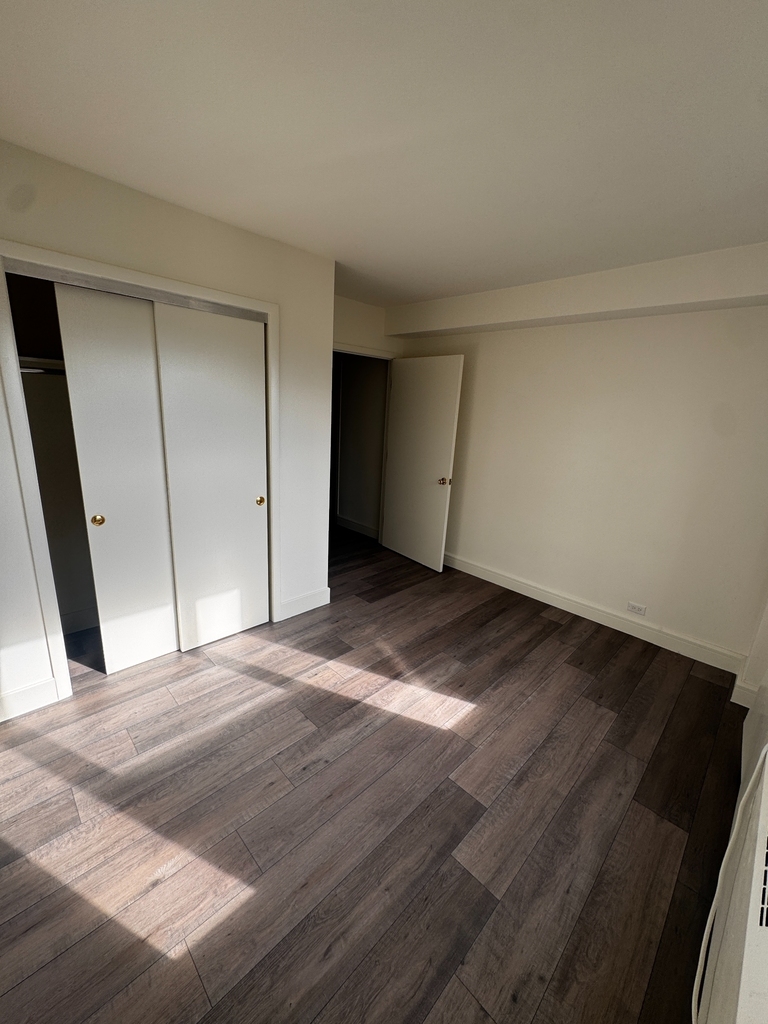 1st Avenue - Photo 2