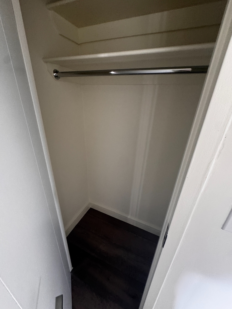 1st Avenue - Photo 18