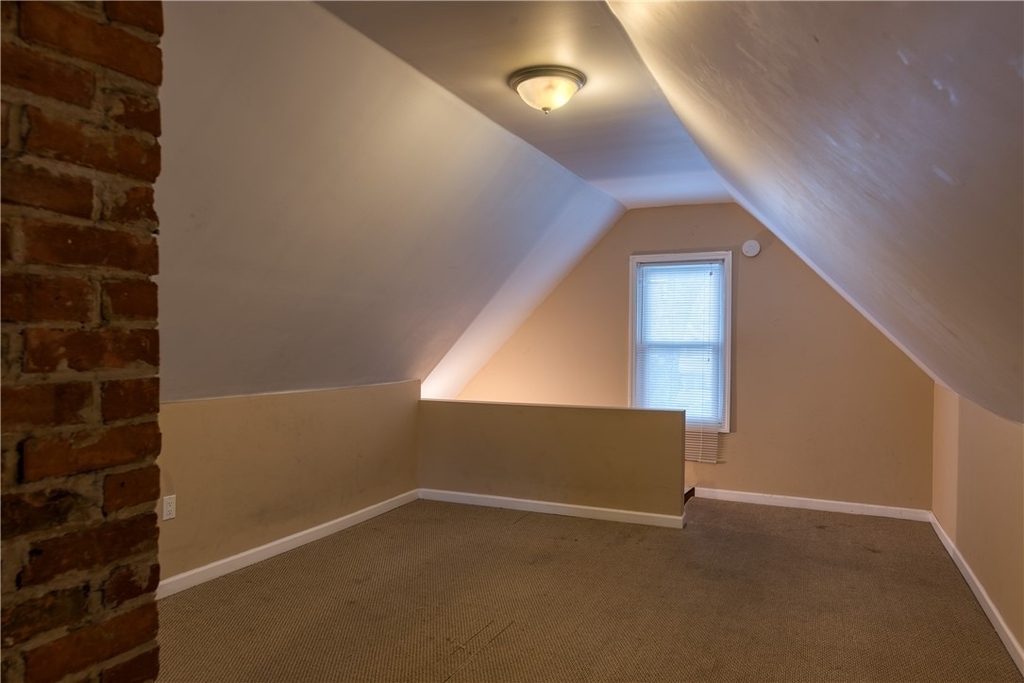 779 Goodman Street S - Photo 1