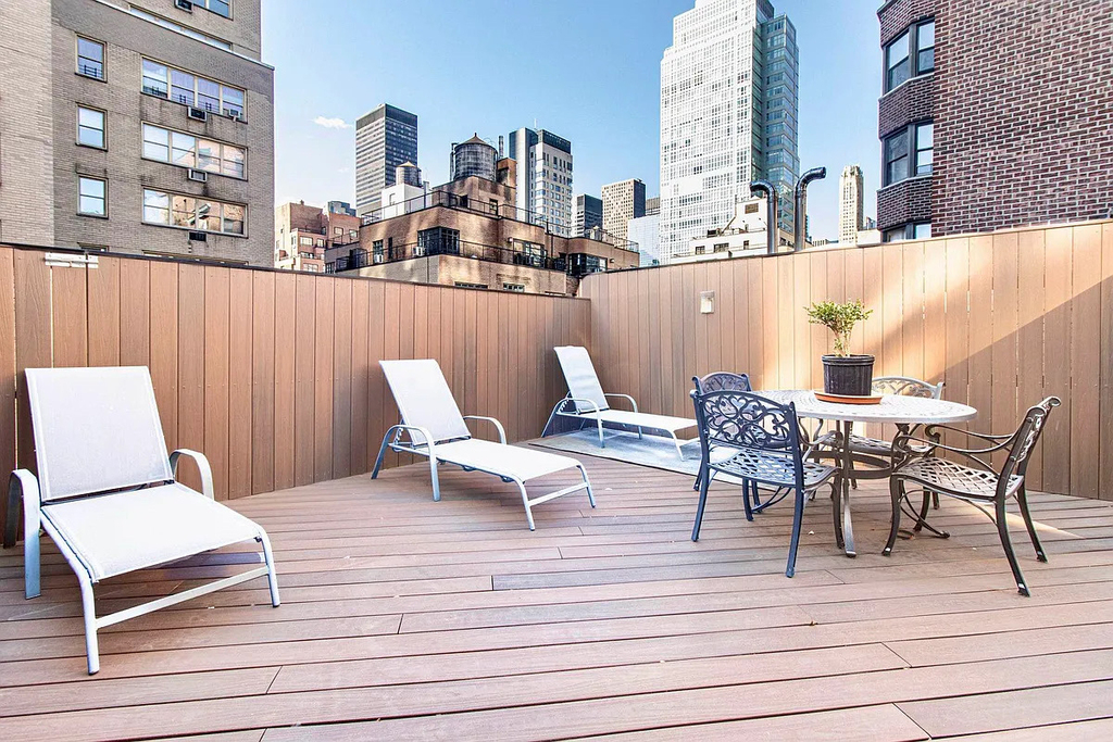 349 East 52nd Street - Photo 7