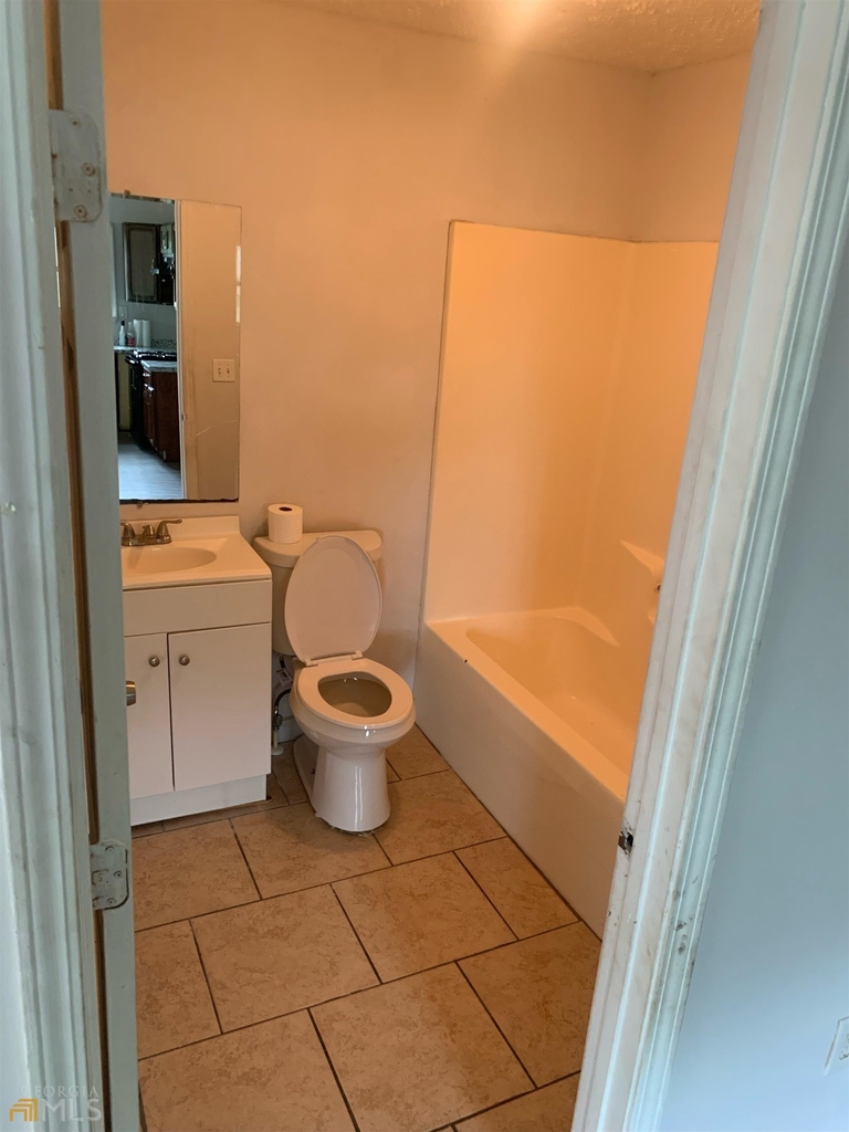 607 Circus Street Avenue - Photo 4