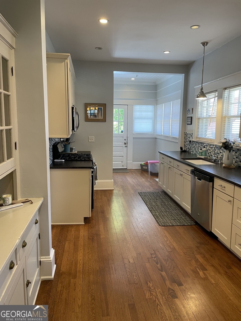 750 Greenwod Avenue - Photo 1