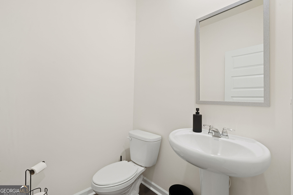 3645 Beaconfield Court Se - Photo 5