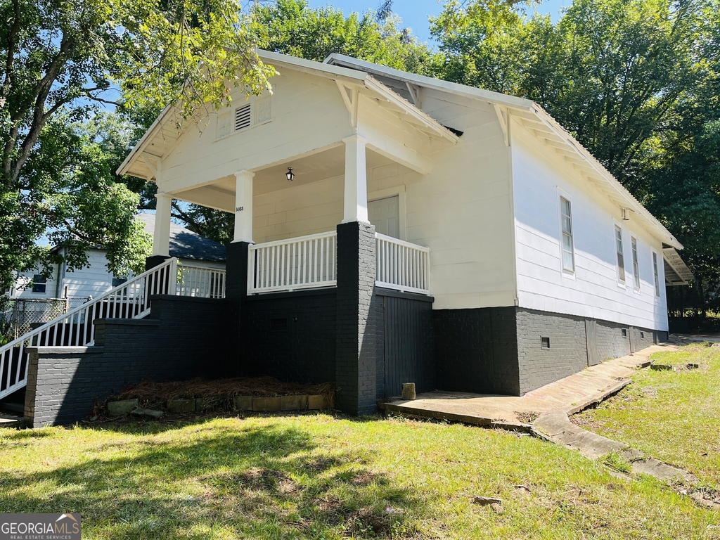 1405 Austin Street - Photo 0