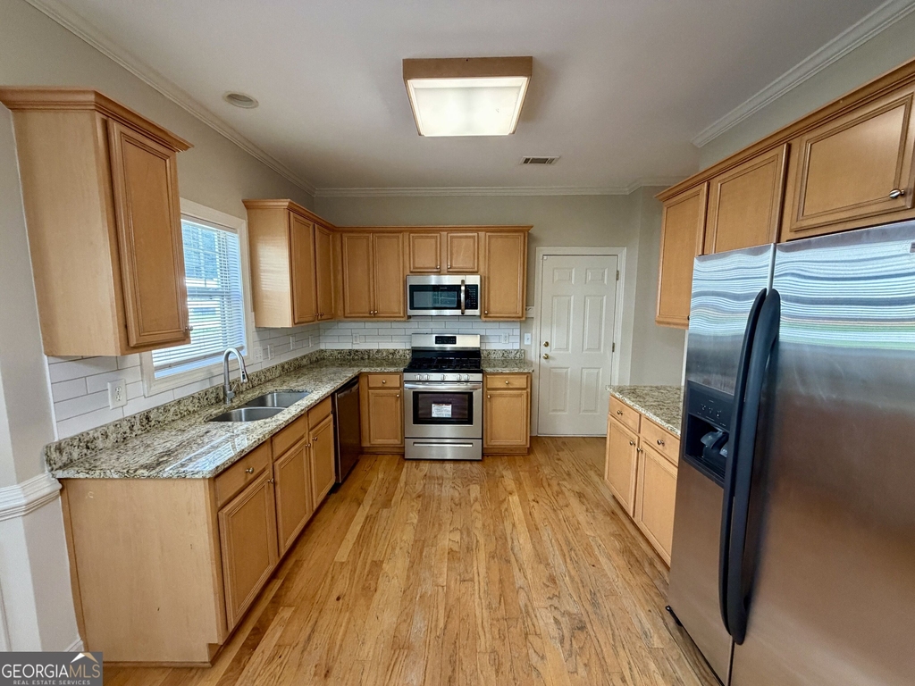 1116 Fourth Street - Photo 5