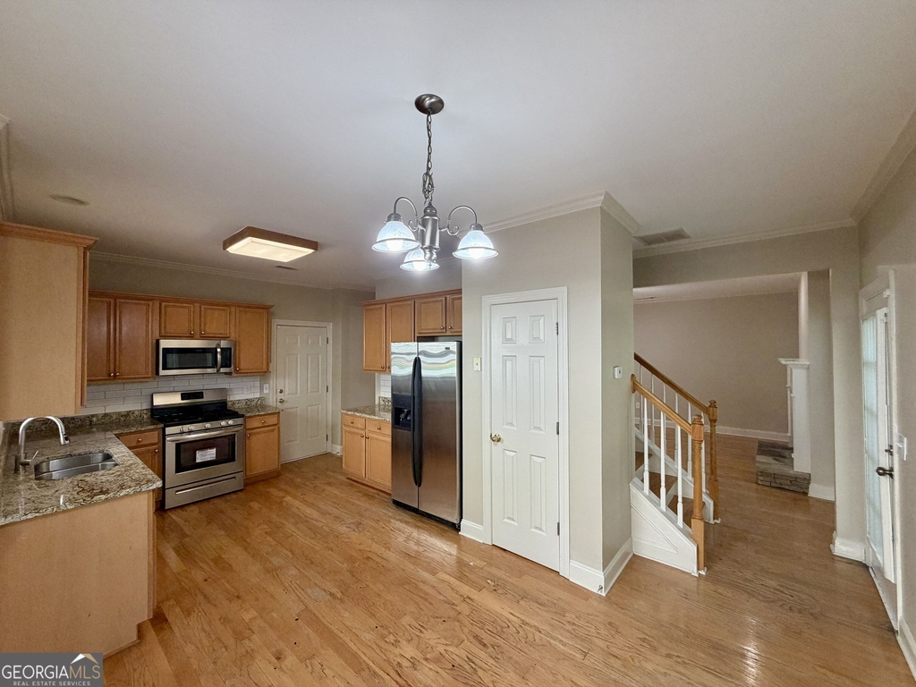 1116 Fourth Street - Photo 4