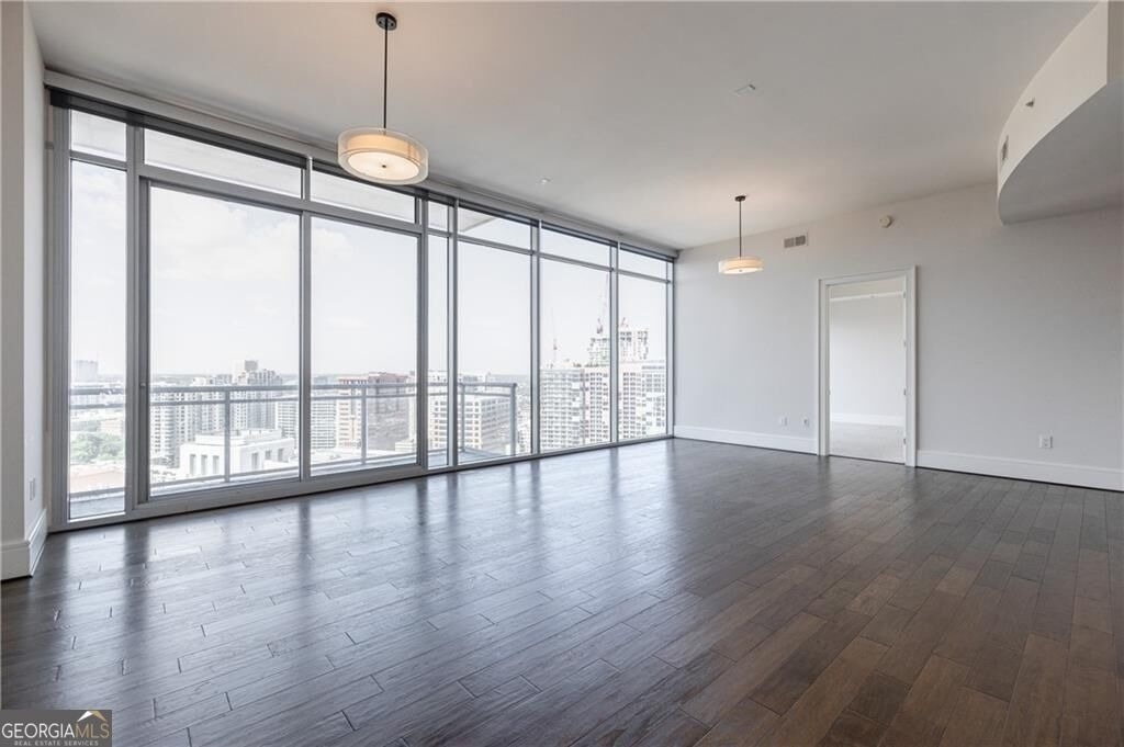 1065 Peachtree Street Ne - Photo 3