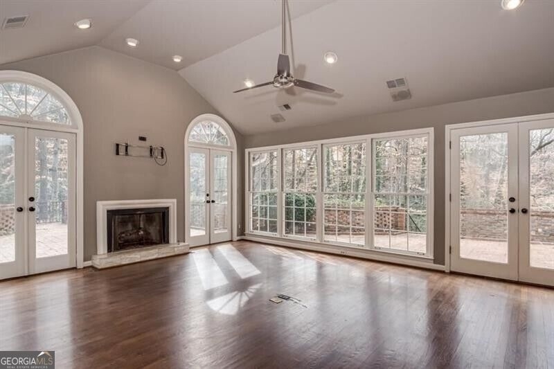 4601 Club Circle Ne - Photo 14
