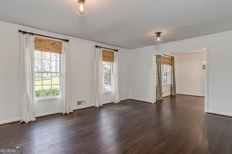 4601 Club Circle Ne - Photo 5