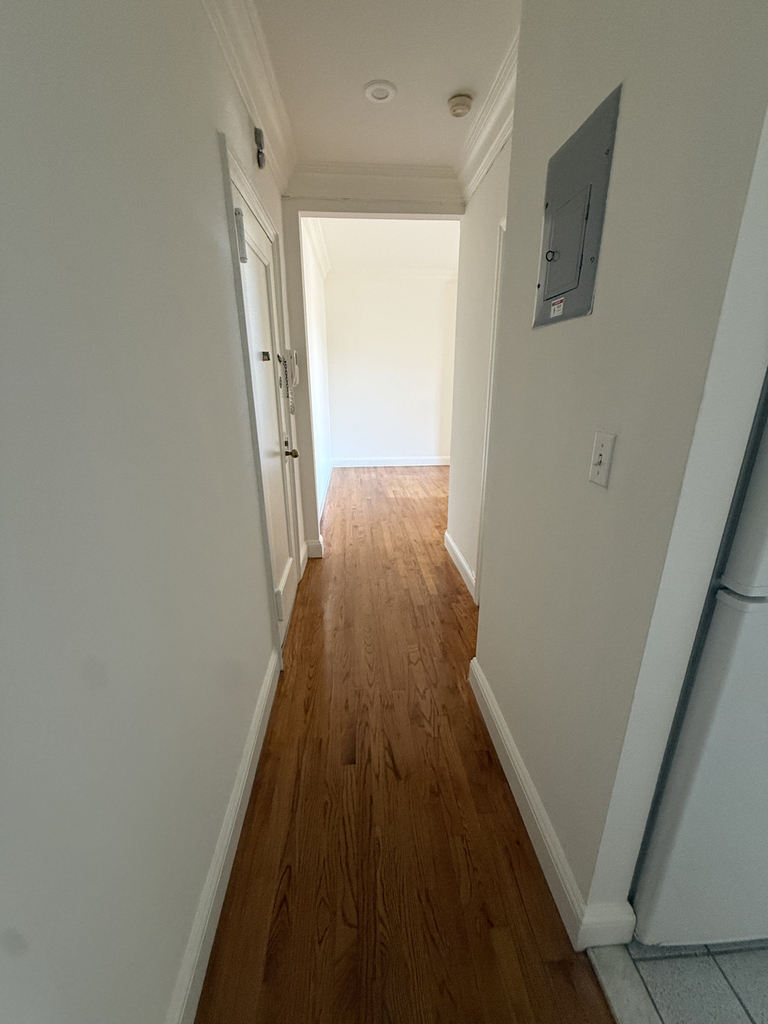 200 Riverside Drive - Photo 2