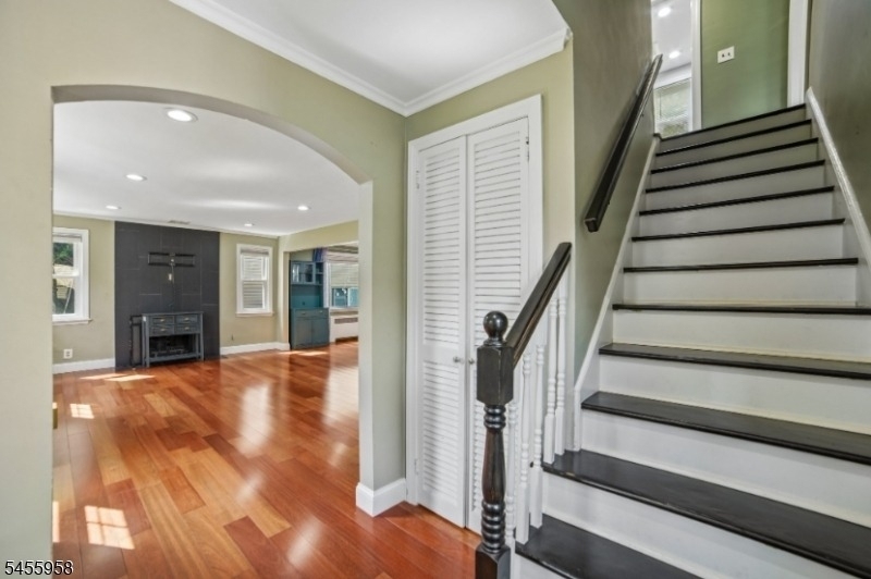 47 W Lawn Rd - Photo 3