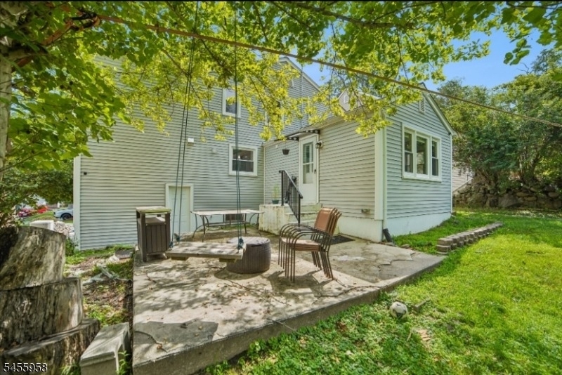 47 W Lawn Rd - Photo 33