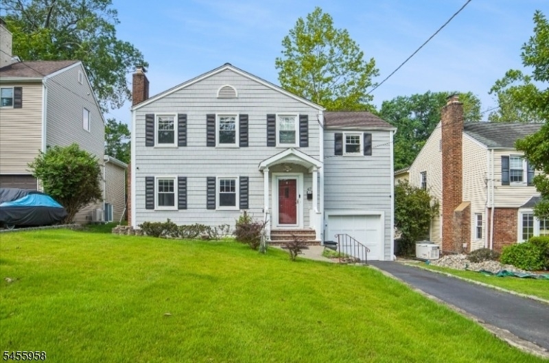 47 W Lawn Rd - Photo 0