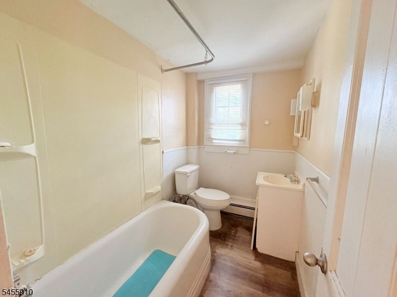 136 Main St - Photo 8