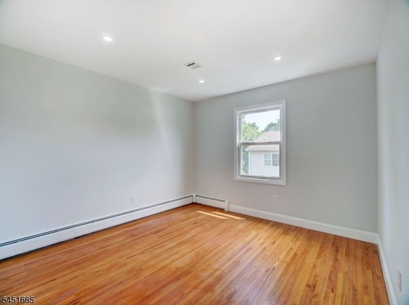 237 N 8th St - Photo 9