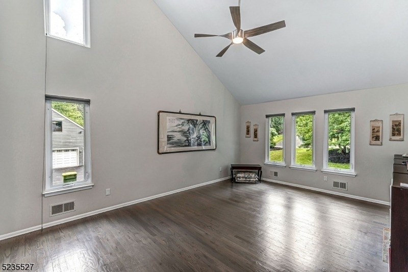 33 Highmount Ave - Photo 2