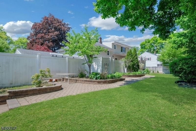 15 Maxine Dr - Photo 22