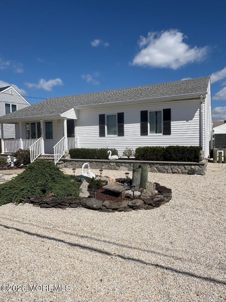 3248 Beachview Drive - Photo 0