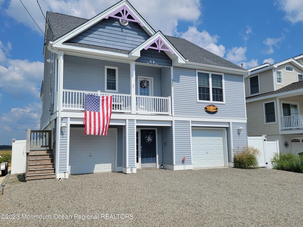 387 Kingfisher Road - Photo 0