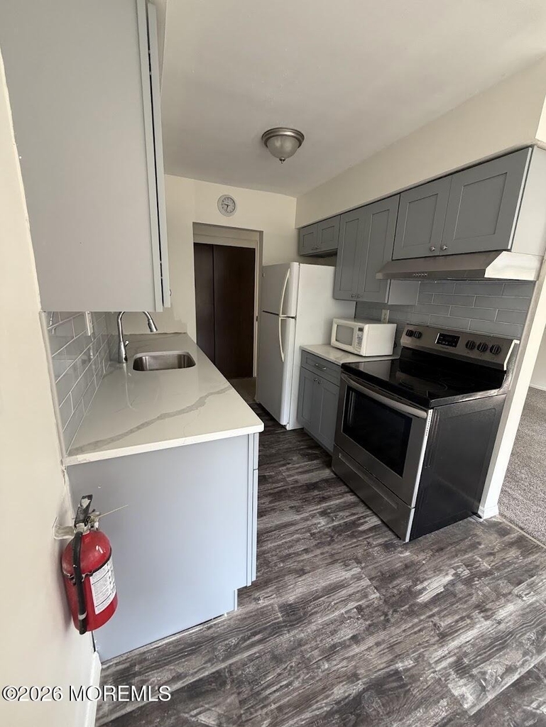 80 Manchester Court - Photo 2