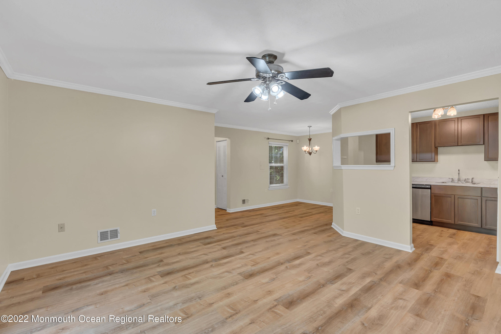 134 Whispering Oaks Way - Photo 2