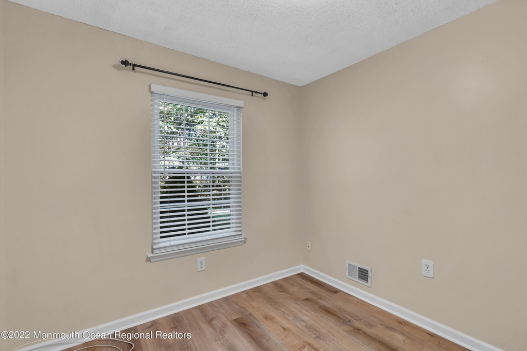 134 Whispering Oaks Way - Photo 19