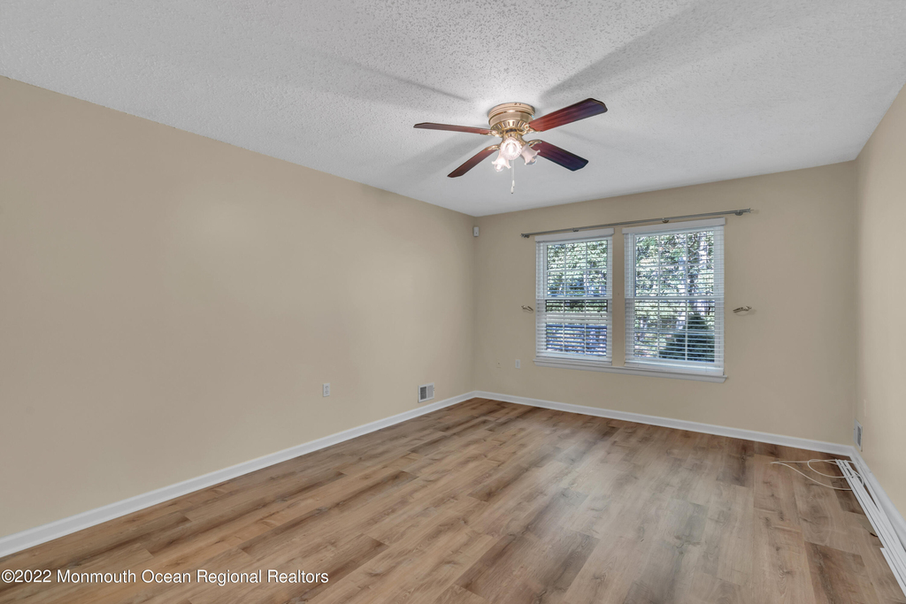 134 Whispering Oaks Way - Photo 23