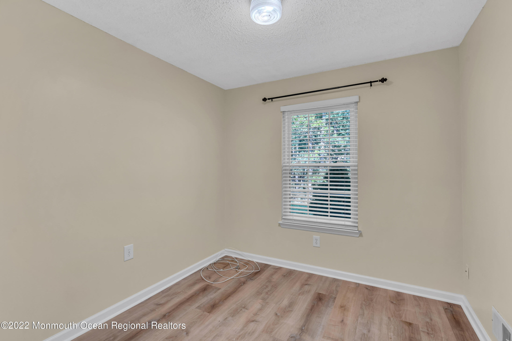 134 Whispering Oaks Way - Photo 17