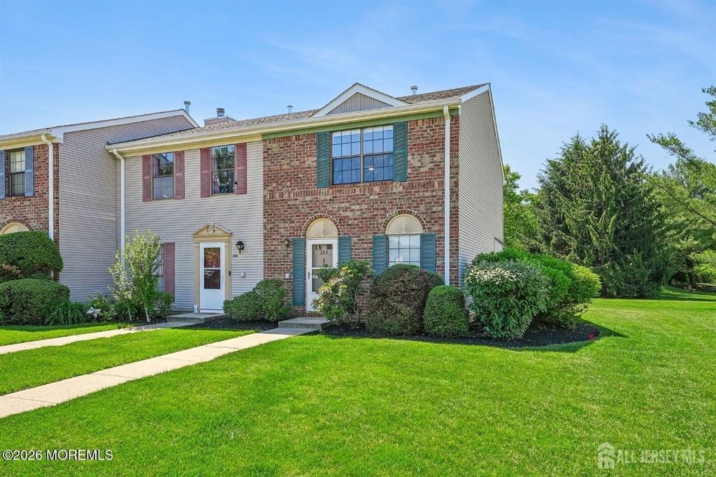289 Bromley Place - Photo 2