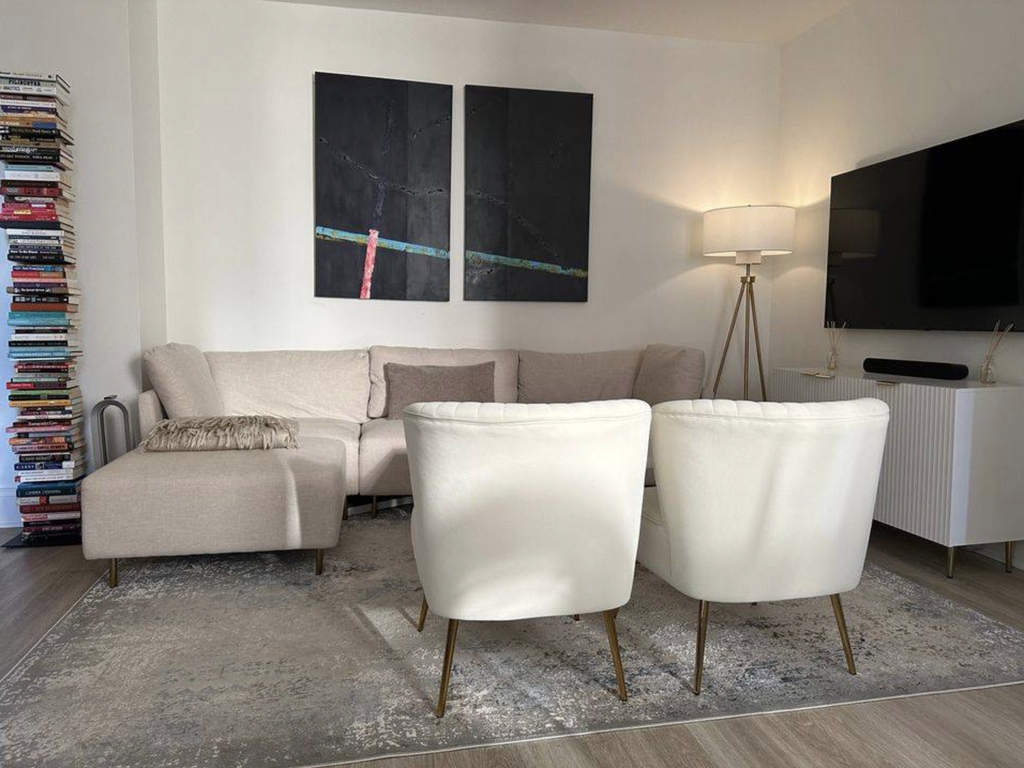West 34th Street - Photo 1