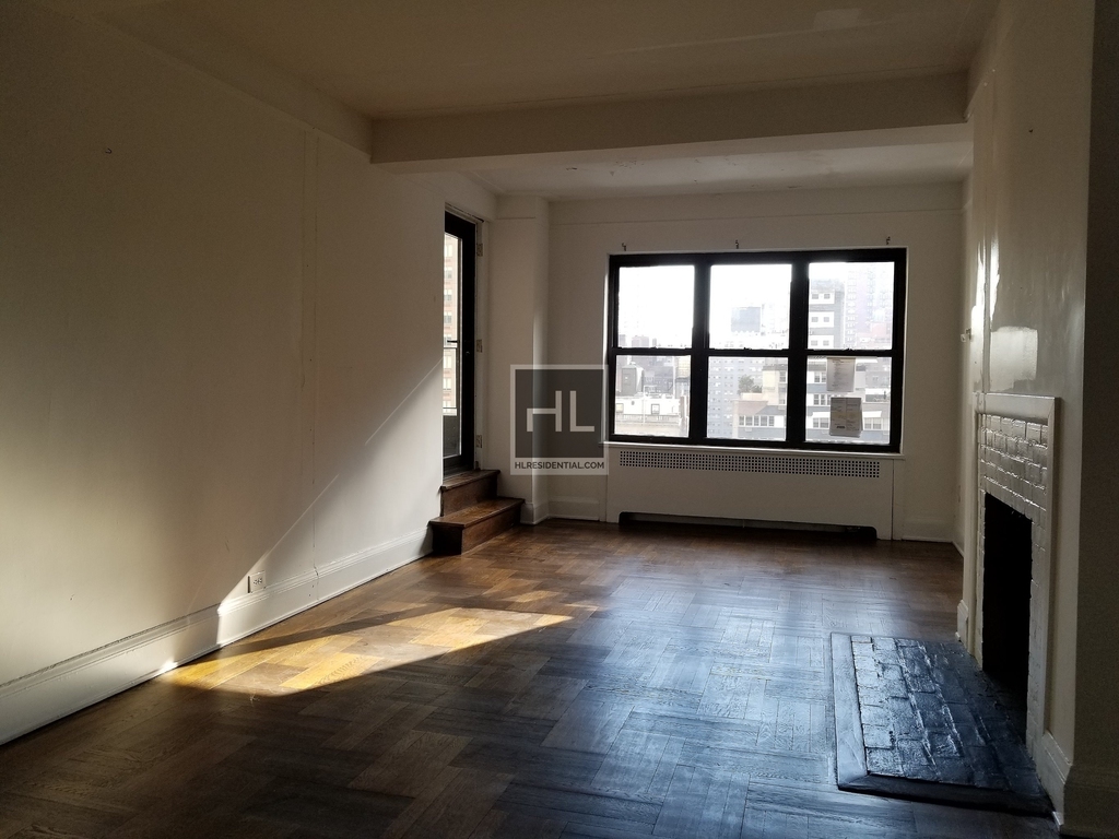 East 38 Street - Photo 1
