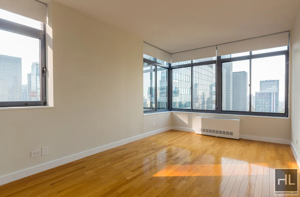 West 48 Street - Photo 1