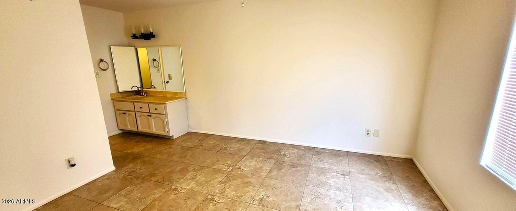 2117 W Missouri Avenue - Photo 10