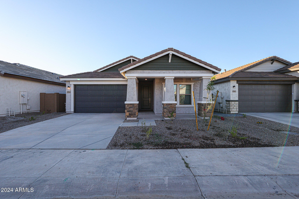 7931 W Frier Drive - Photo 0
