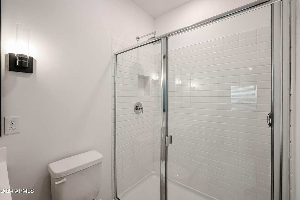 7931 W Frier Drive - Photo 28